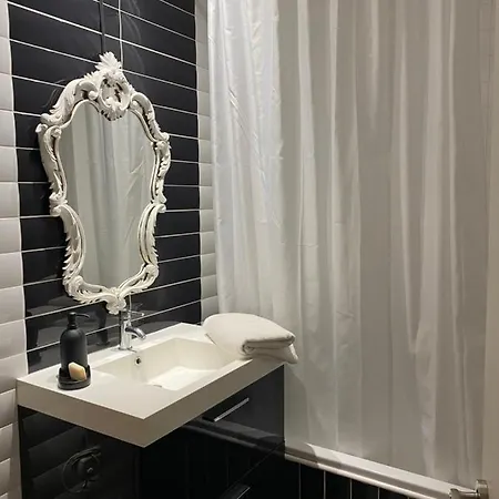 Le Patio Pere Pigne Guestroom Alojamento de Acomodação e Pequeno-almoço